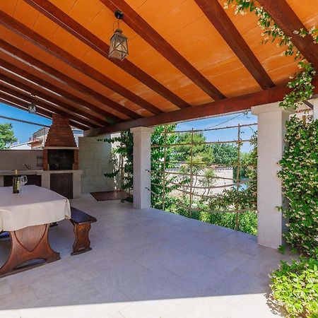 Stylish Flats With Two Bedrooms In Premantura Exterior foto