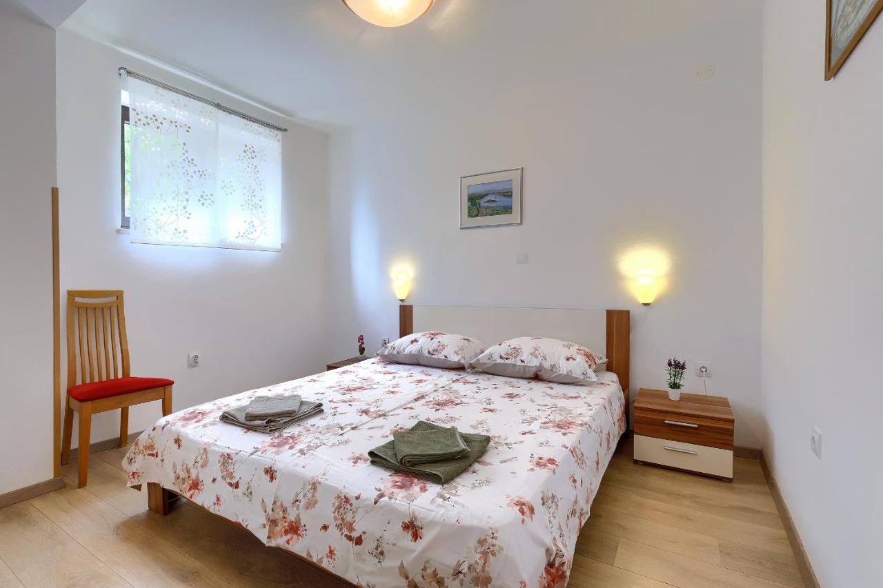 Stylish Flats With Two Bedrooms In Premantura Exterior foto