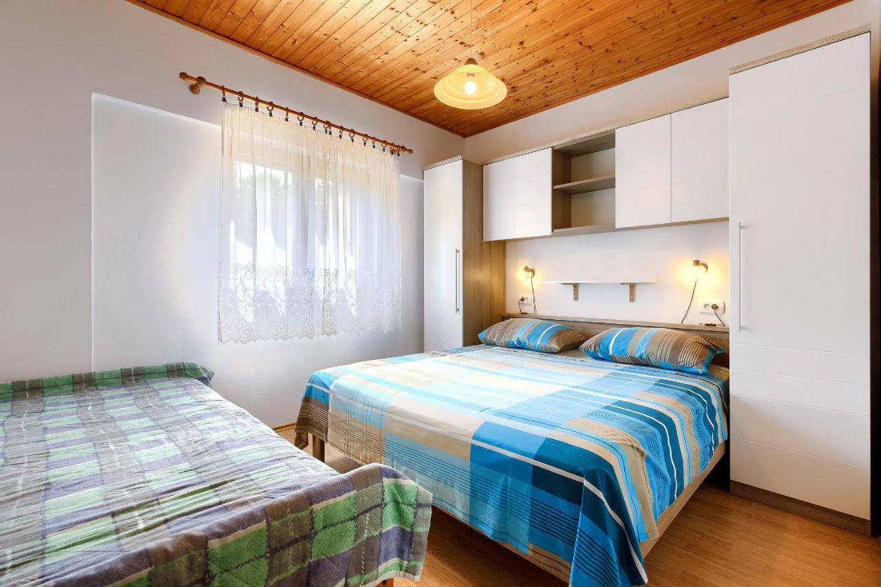 Stylish Flats With Two Bedrooms In Premantura Exterior foto