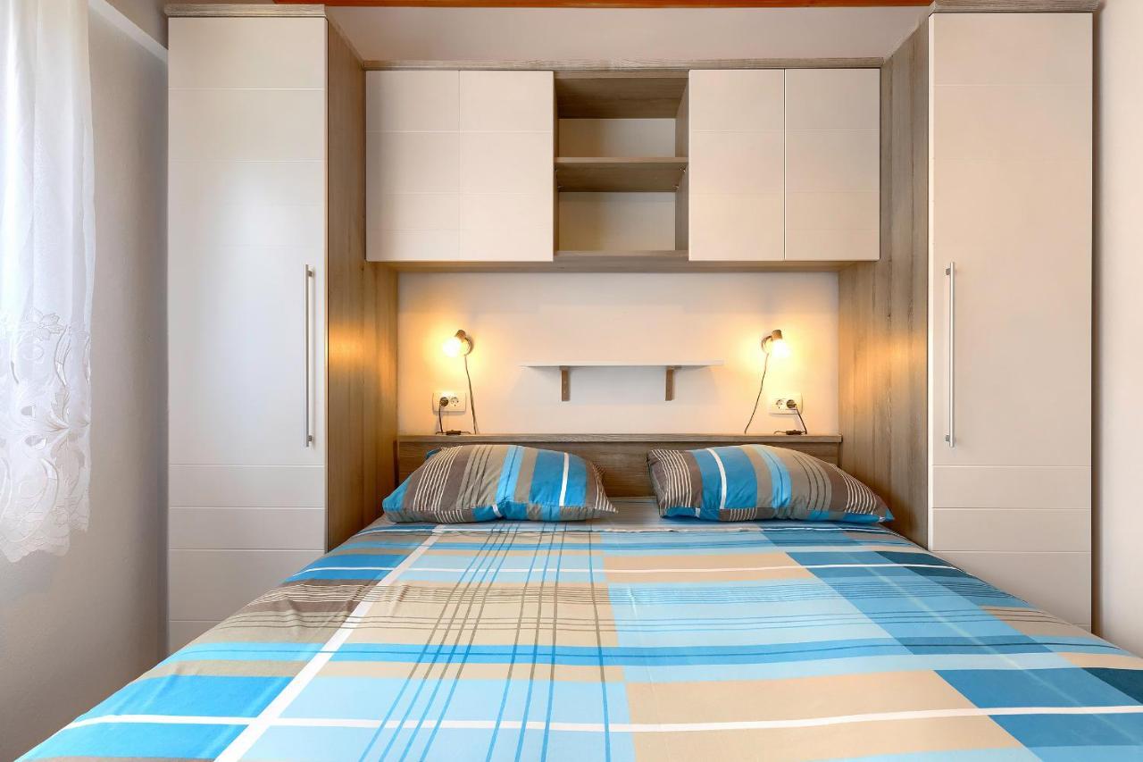 Stylish Flats With Two Bedrooms In Premantura Exterior foto