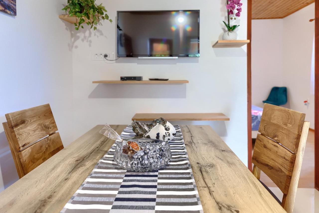 Stylish Flats With Two Bedrooms In Premantura Exterior foto